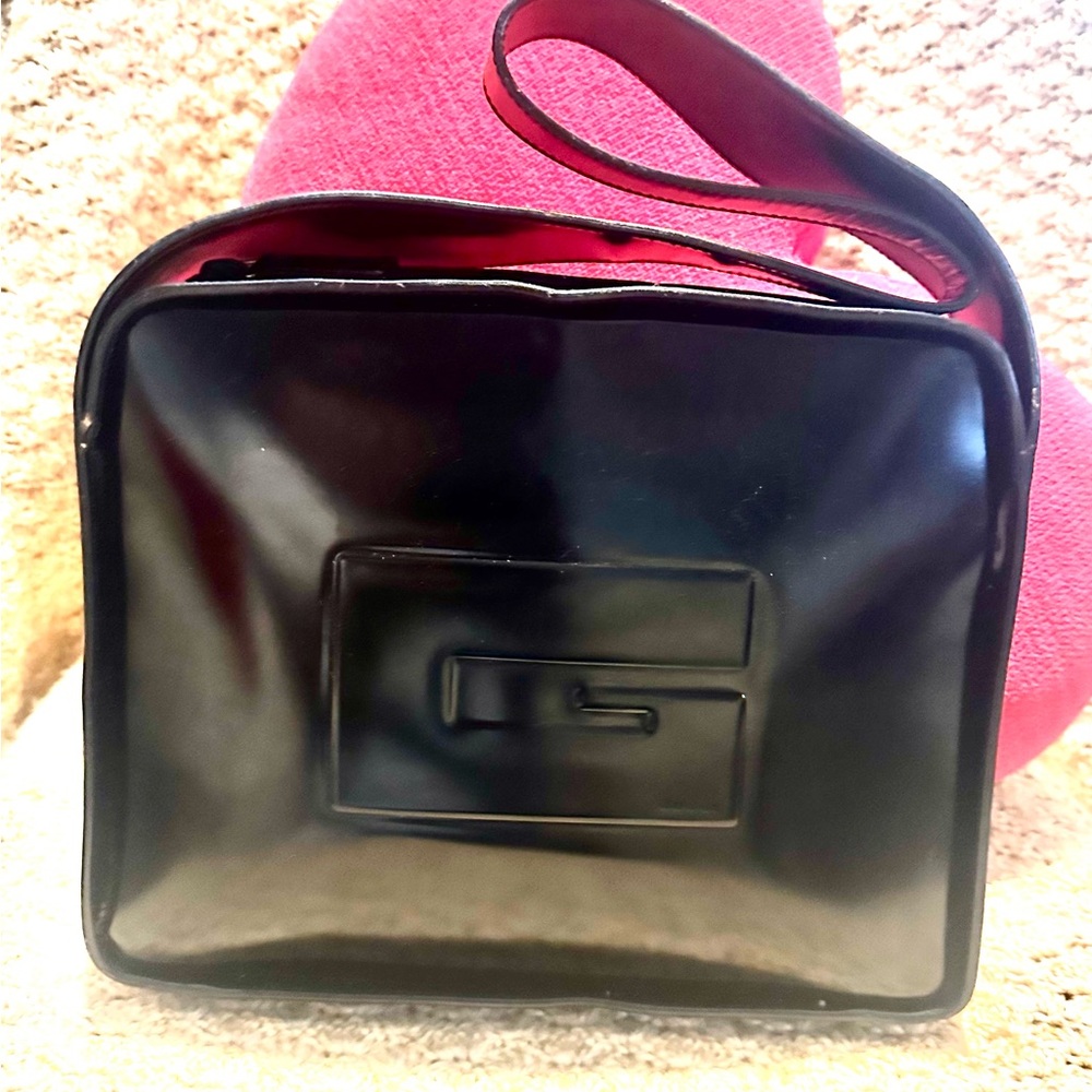 Gorgeous Black authentic GUCCI leather handbag bag beautiful kept